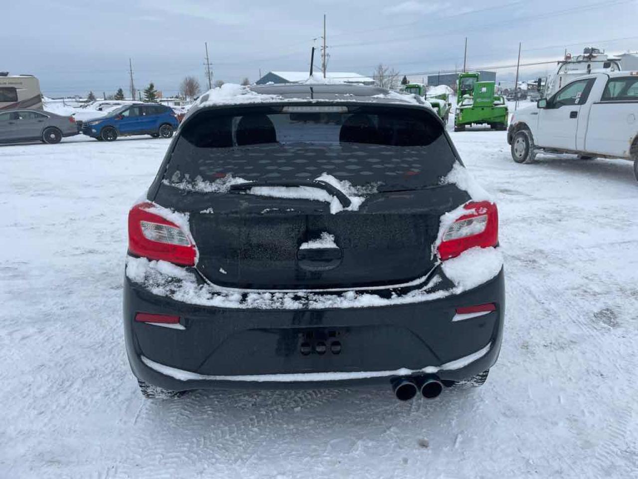 2017 Mitsubishi Mirage ES Photo