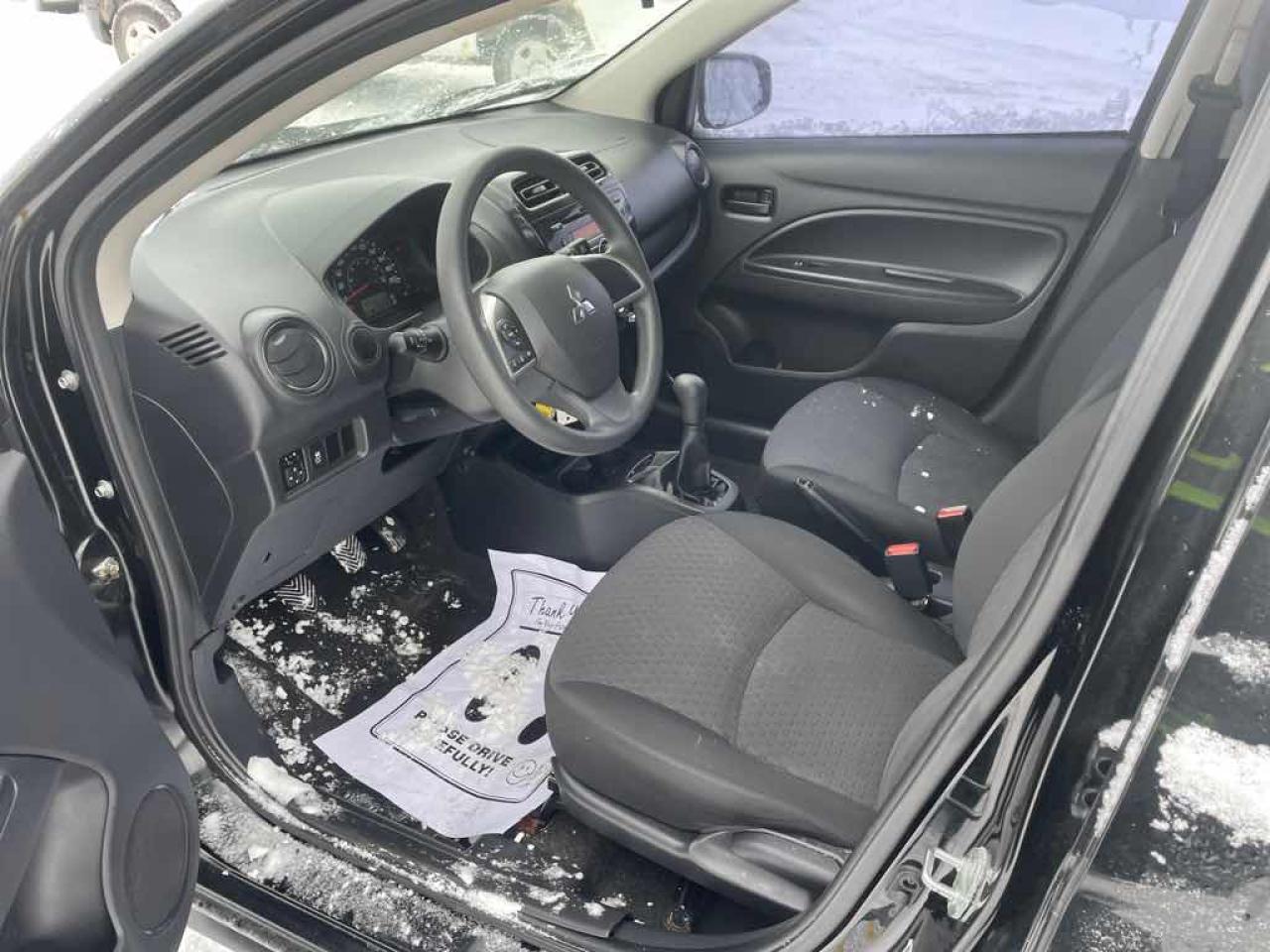 2017 Mitsubishi Mirage ES Photo