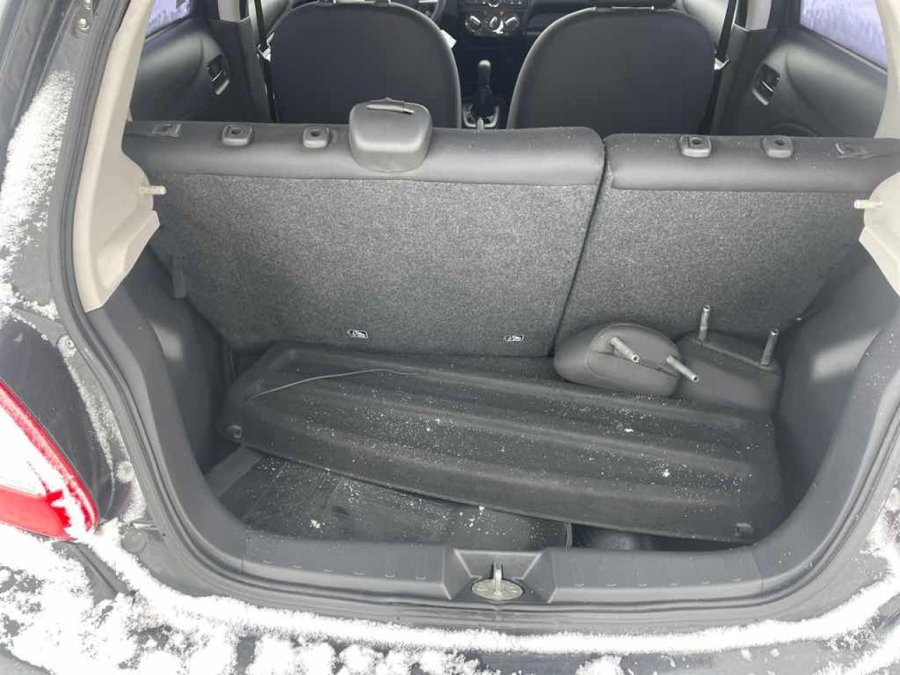 2017 Mitsubishi Mirage ES Photo