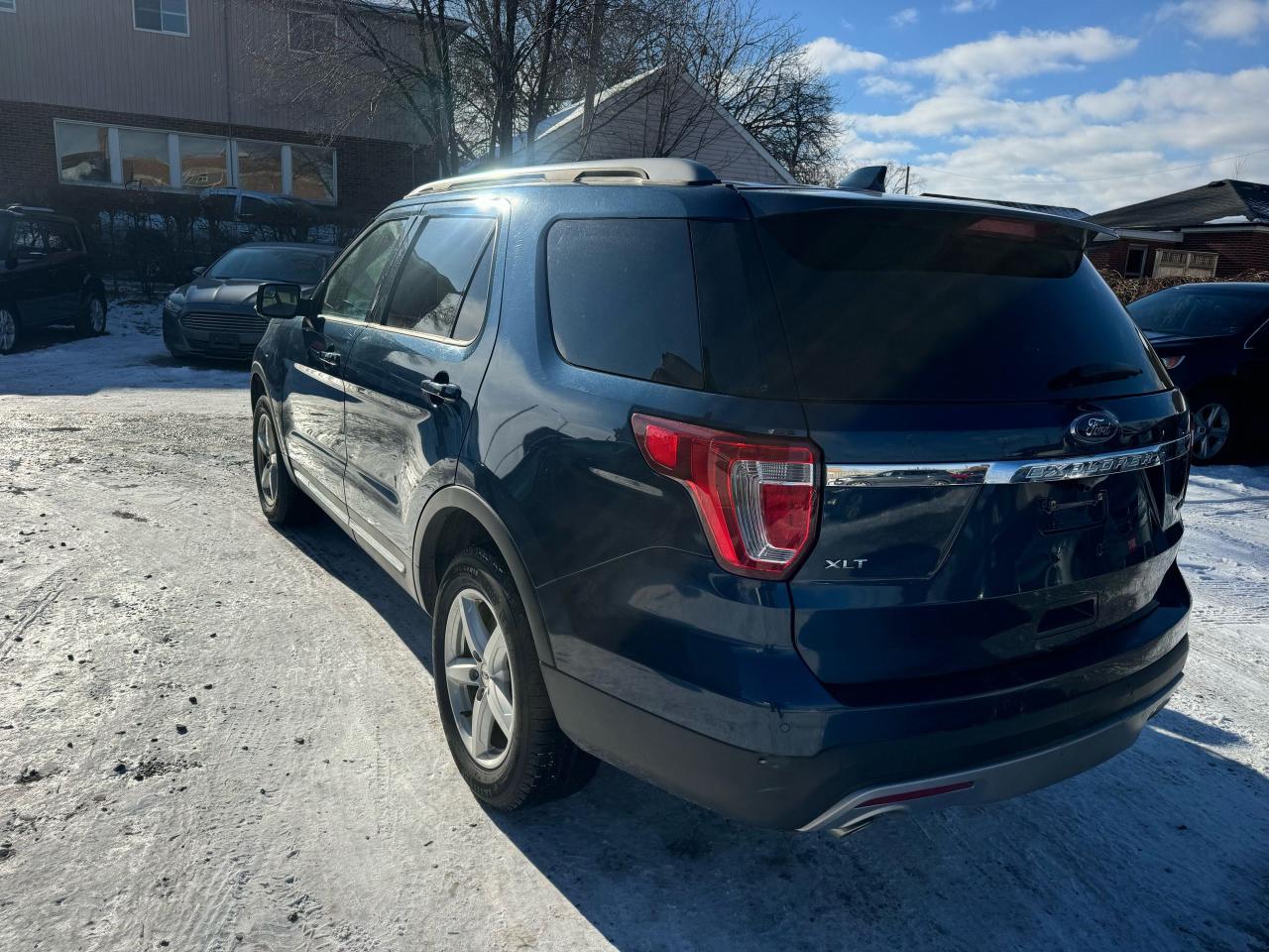 2017 Ford Explorer XLT Photo4