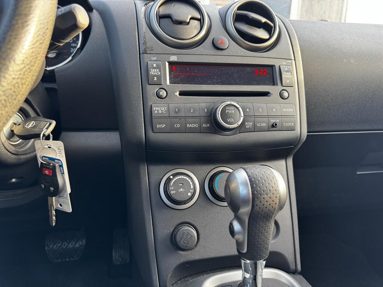 2009 Nissan Rogue S Photo