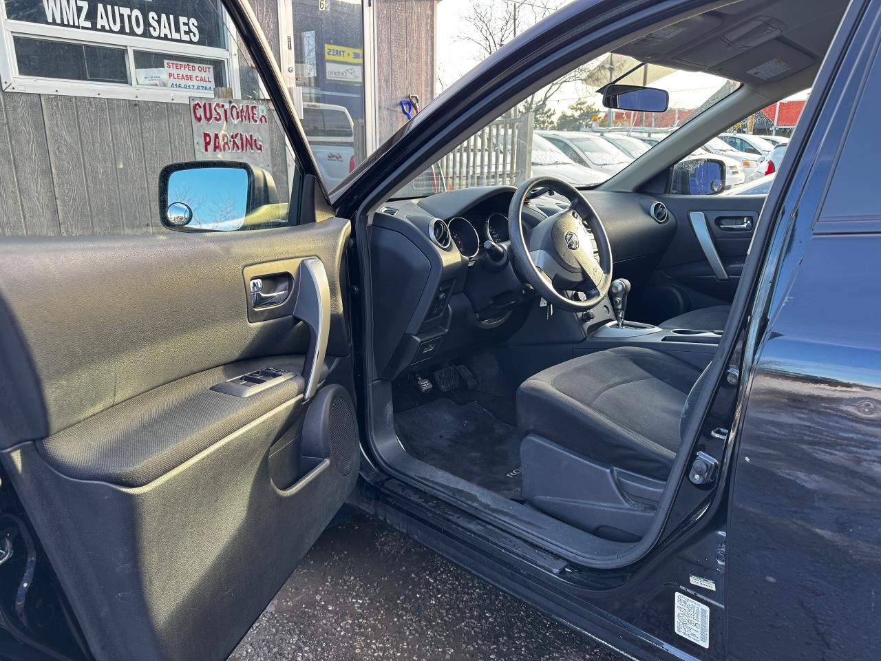 2009 Nissan Rogue S Photo