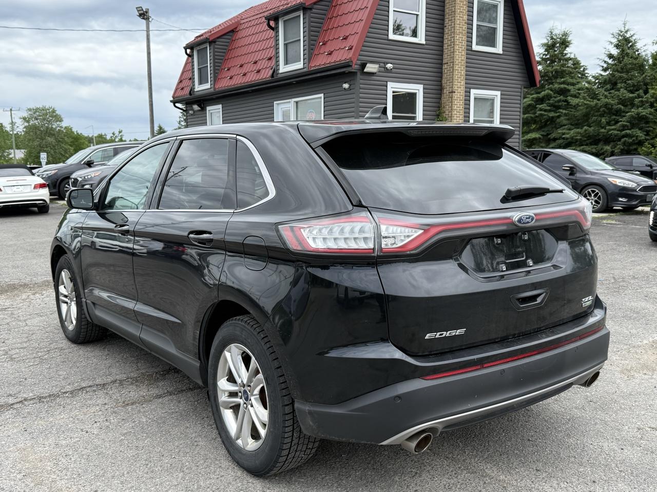 2018 Ford Edge SEL Photo4