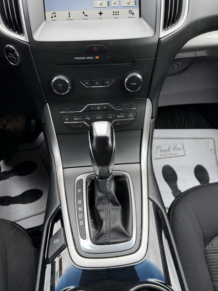 2018 Ford Edge SEL Photo