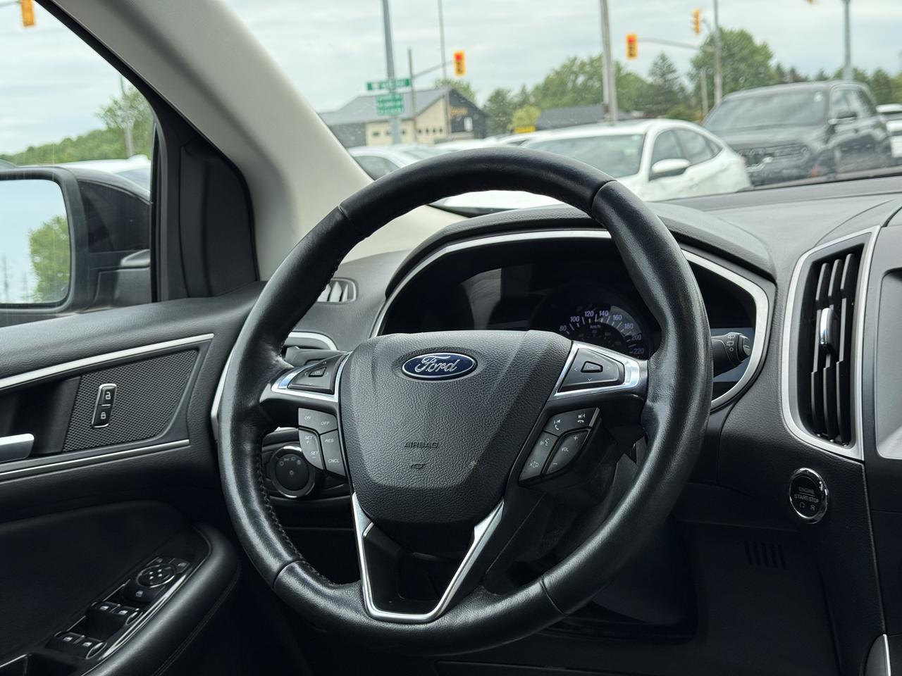 2018 Ford Edge SEL Photo