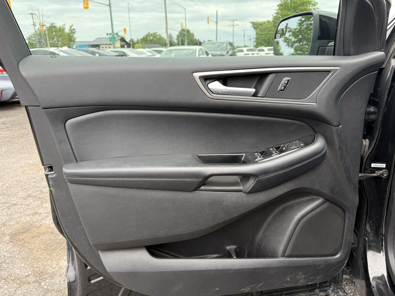 2018 Ford Edge SEL Photo