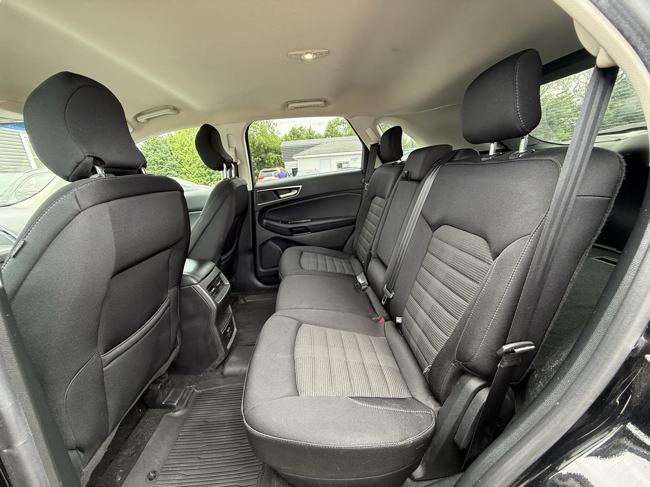 2018 Ford Edge SEL Photo