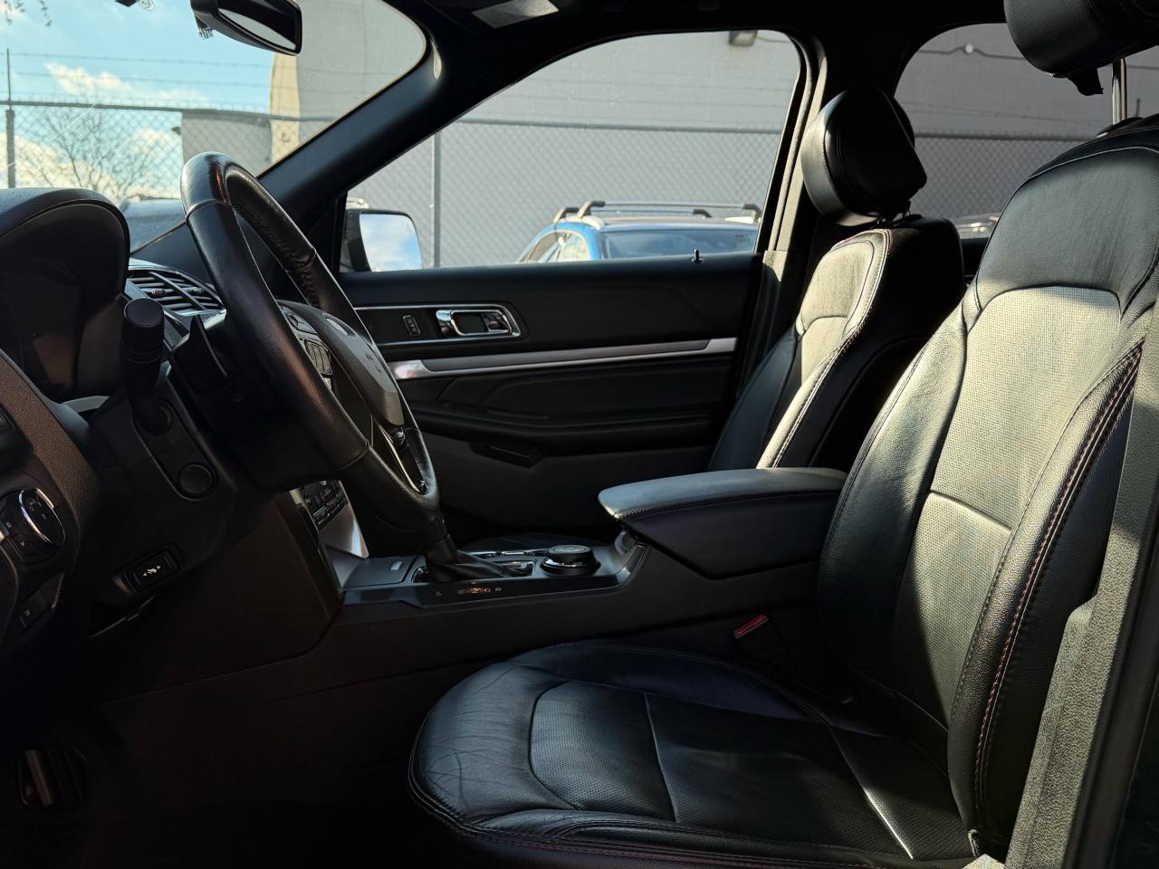 2017 Ford Explorer Sport NAVI|SUNROOF|BACKUP Photo4