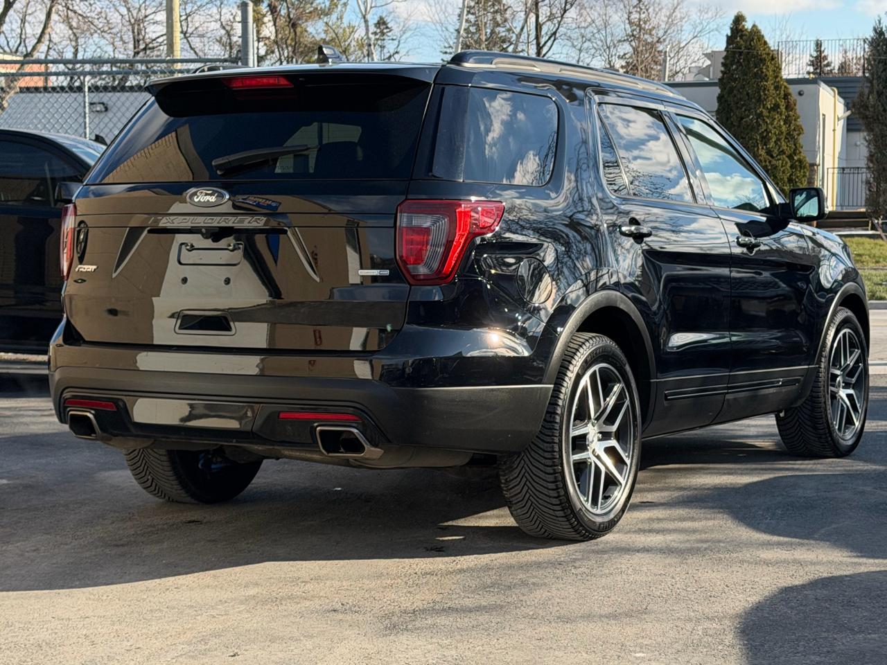 2017 Ford Explorer Sport NAVI|SUNROOF|BACKUP Photo2