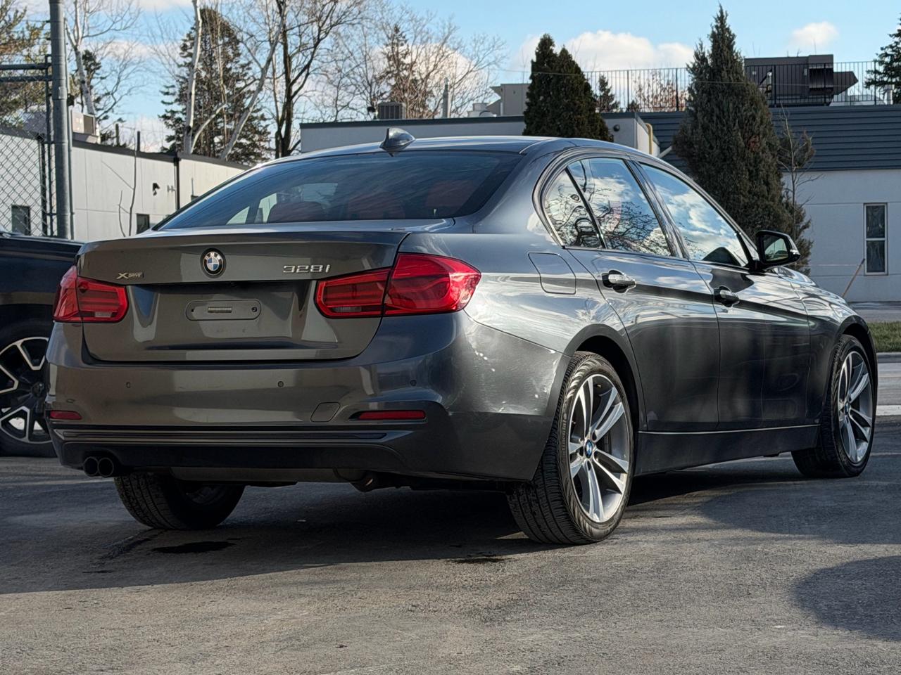 2016 BMW 3 Series 328i xDrive Photo2