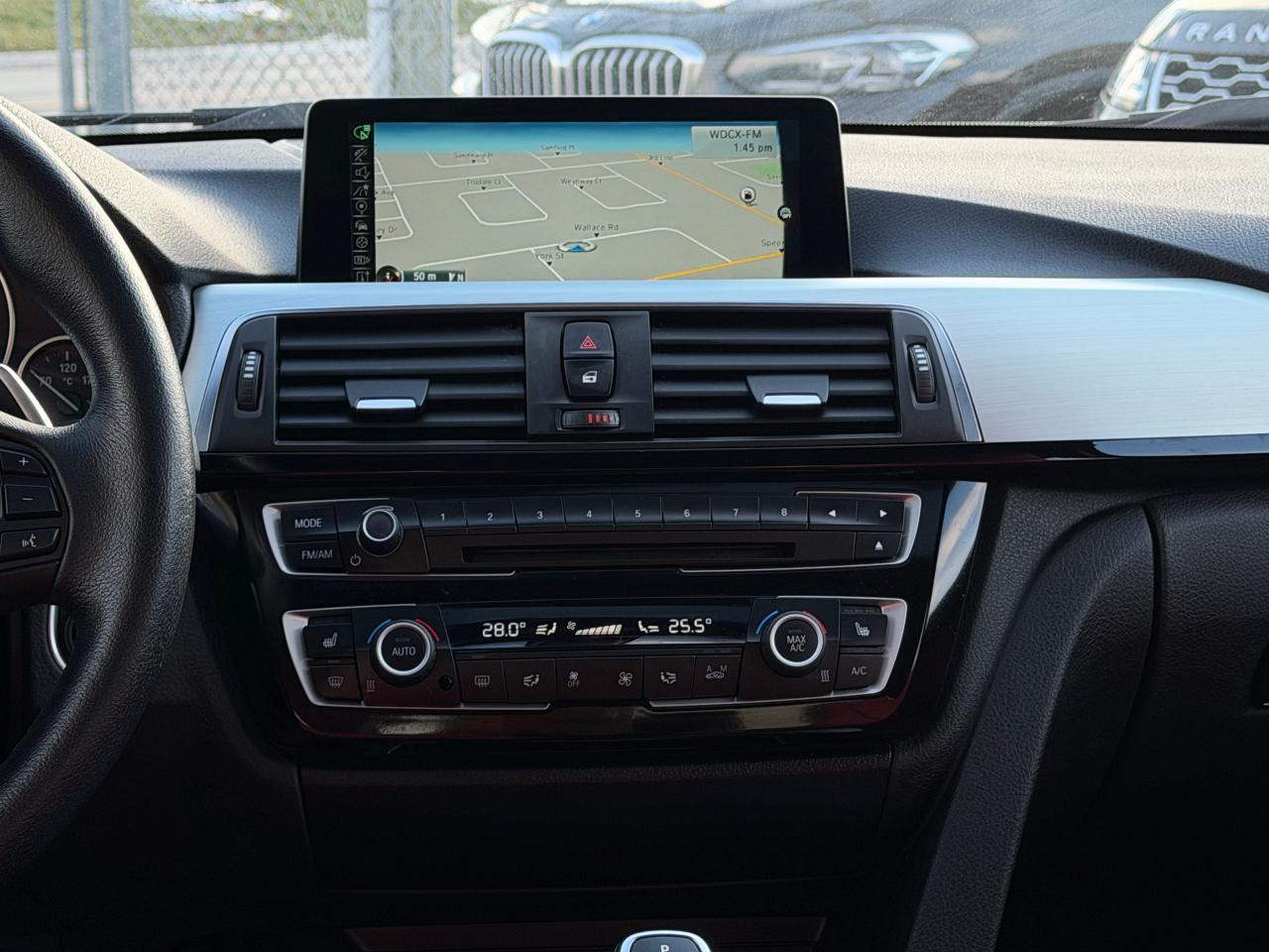 2016 BMW 3 Series 328i xDrive - Photo #9