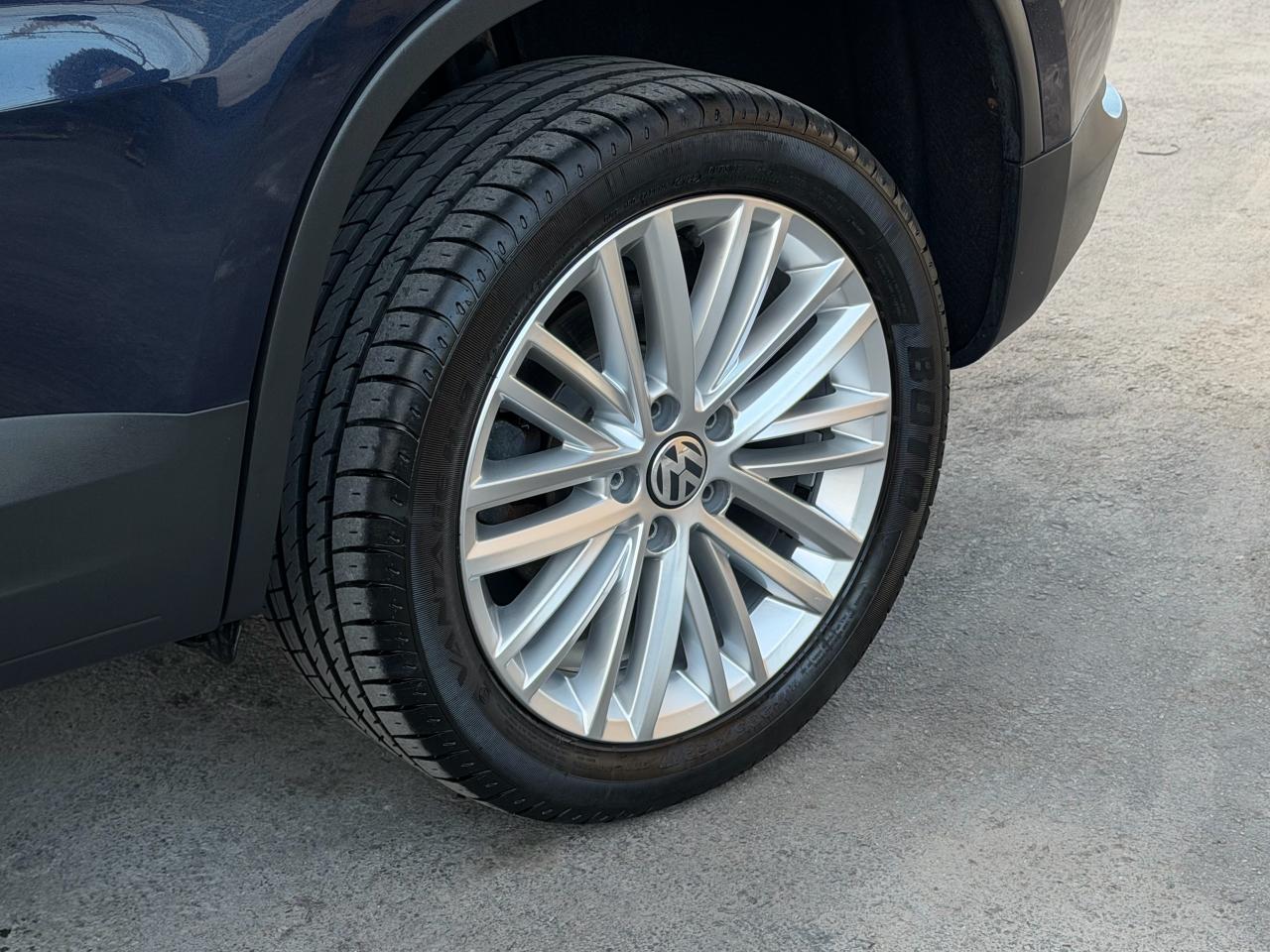 2016 Volkswagen Tiguan Comfortline AWD SUNROOF|BACKUP|HEATED SEATS Photo