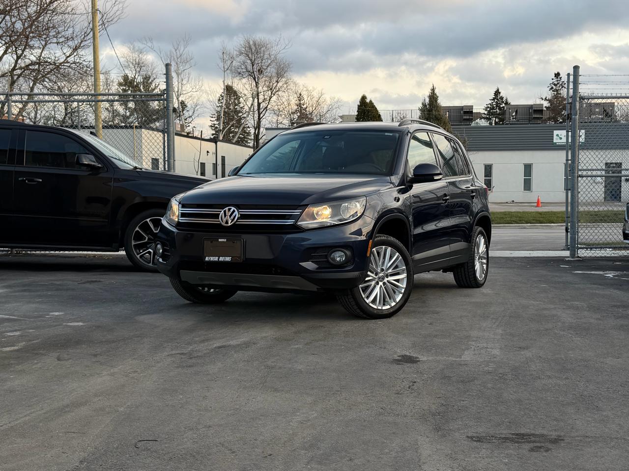 2016 Volkswagen Tiguan Comfortline AWD SUNROOF|BACKUP|HEATED SEATS Photo0