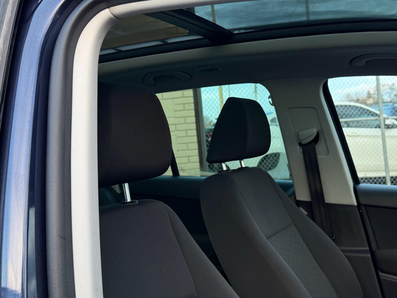 2016 Volkswagen Tiguan Comfortline AWD SUNROOF|BACKUP|HEATED SEATS Photo