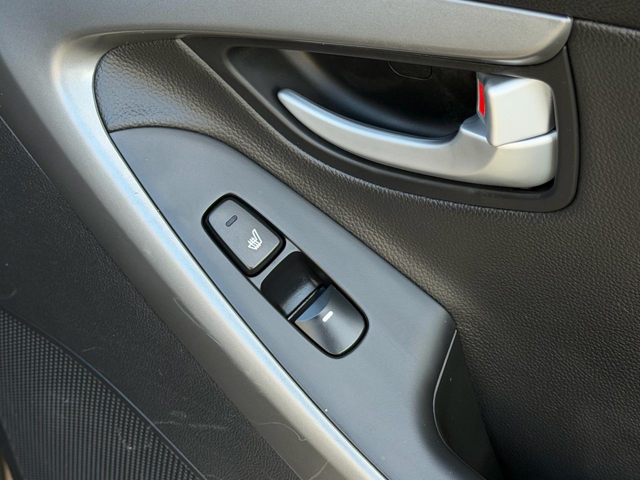 2014 Hyundai Elantra Limited w/Navi, Backup, Sunroof - Photo #15