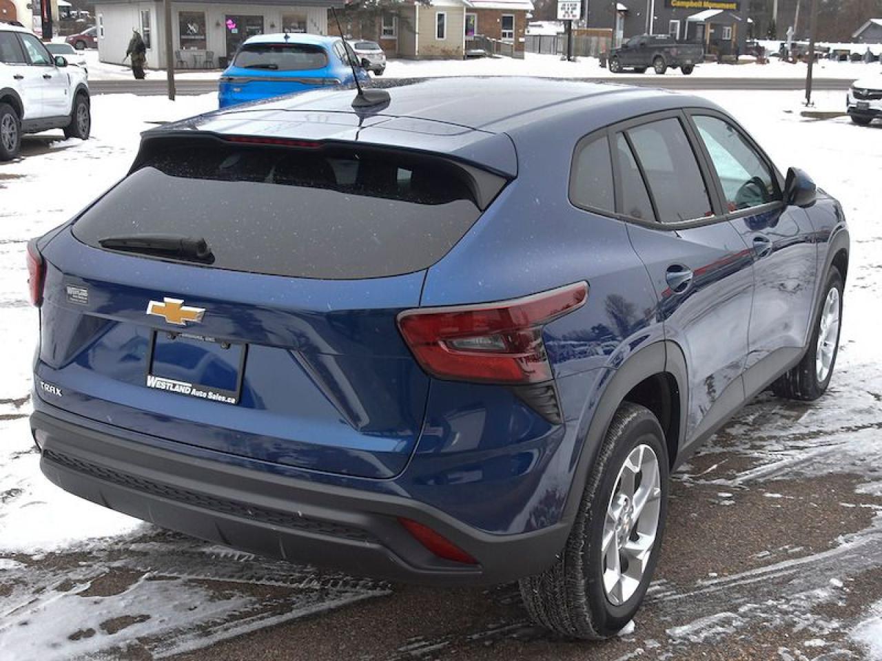 2024 Chevrolet Trax LS Photo2