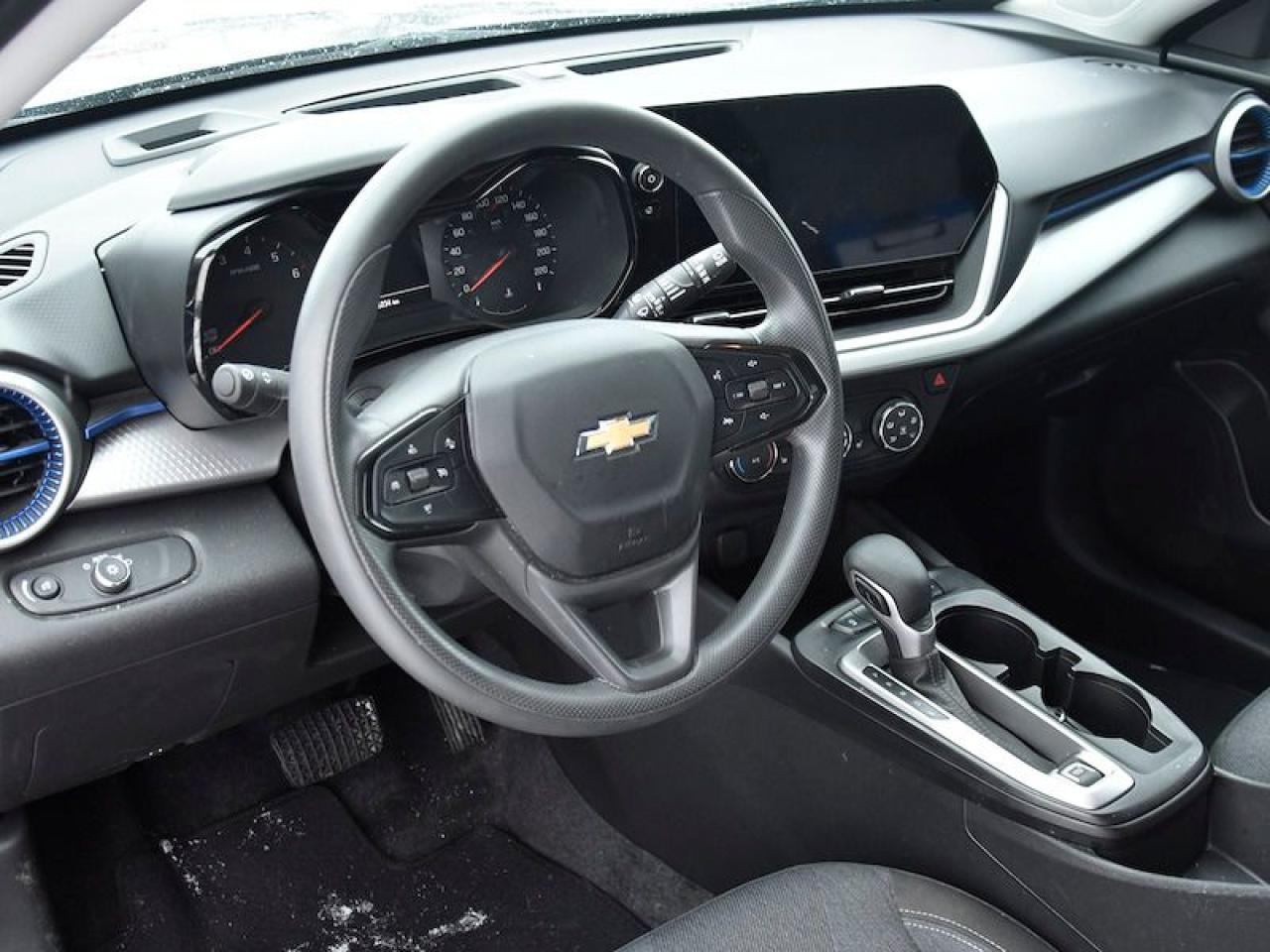 2024 Chevrolet Trax LS Photo4
