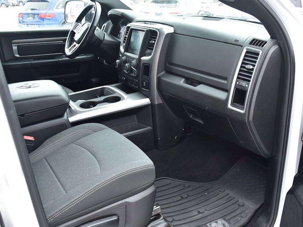 2021 RAM 1500 Classic WARLOCK - Photo #7