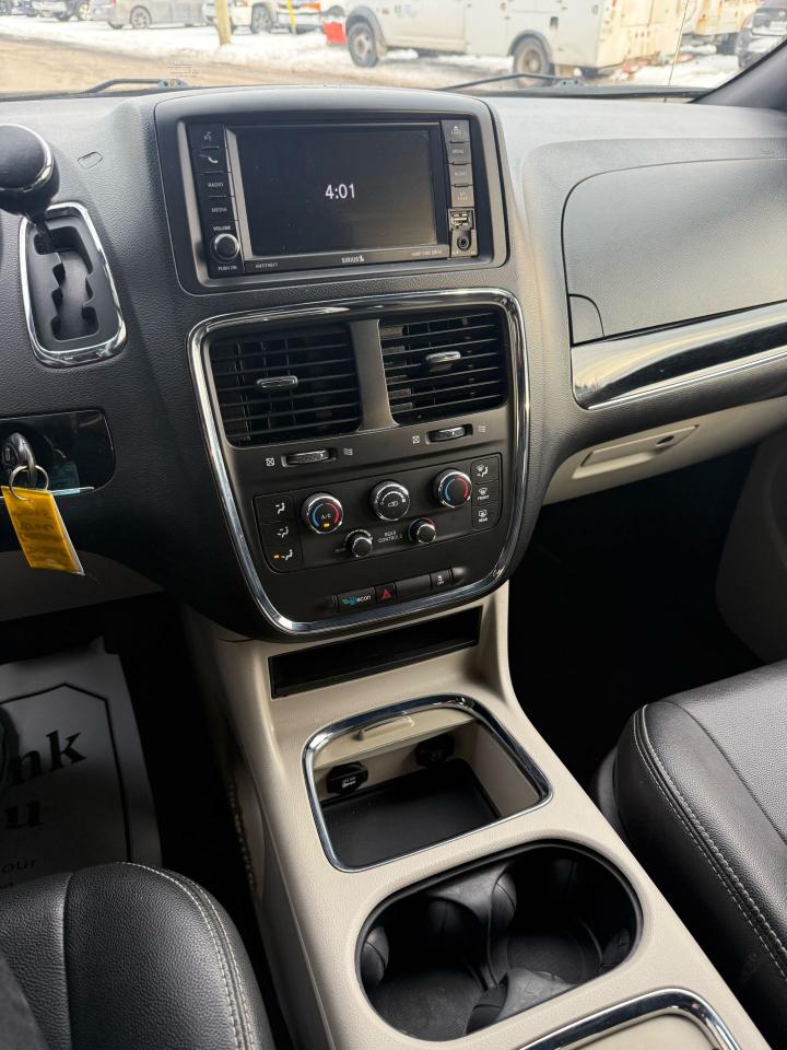 2019 Dodge Grand Caravan SXT Premium Plus Photo