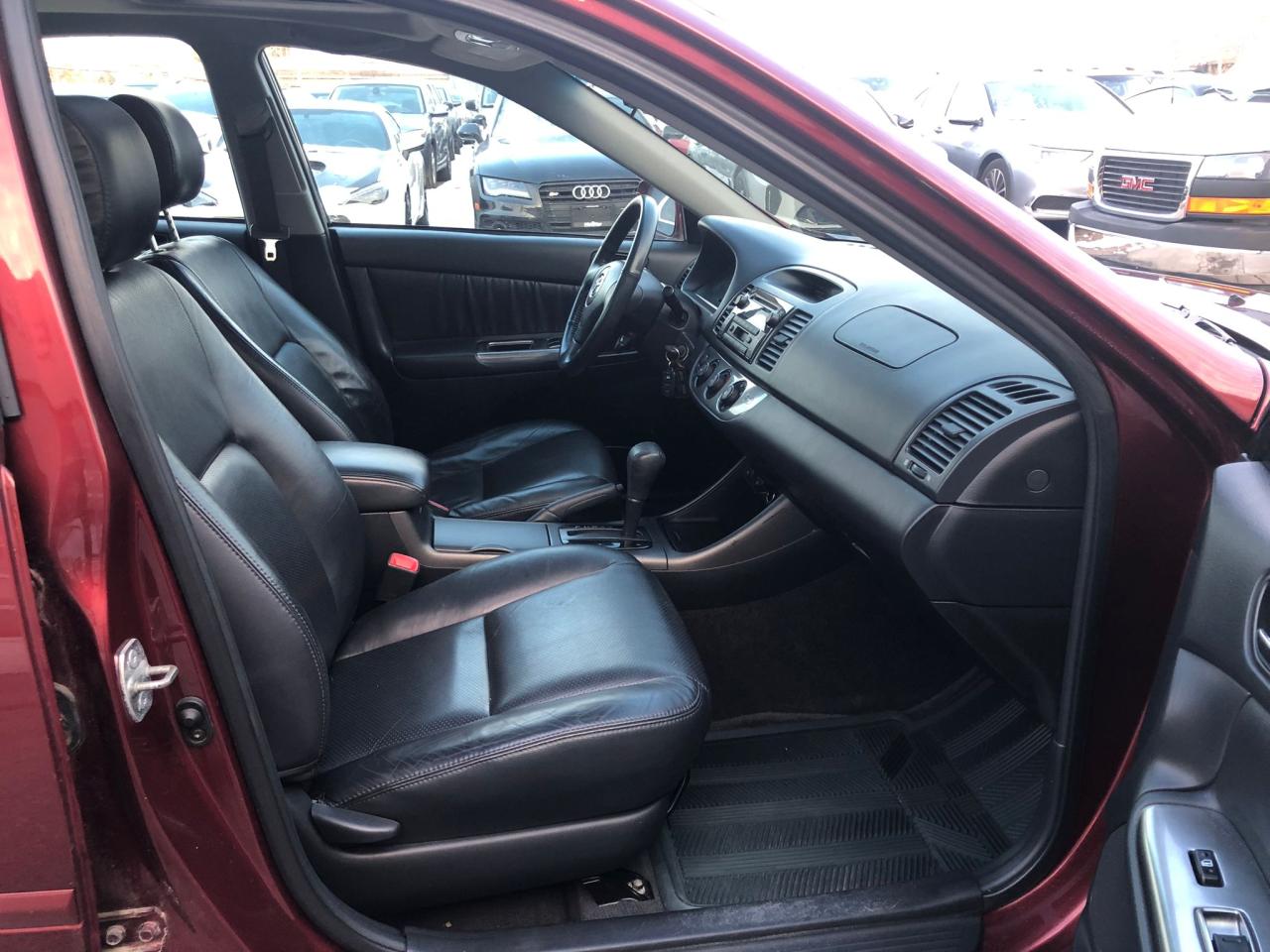 2004 Toyota Camry SE - Photo #7