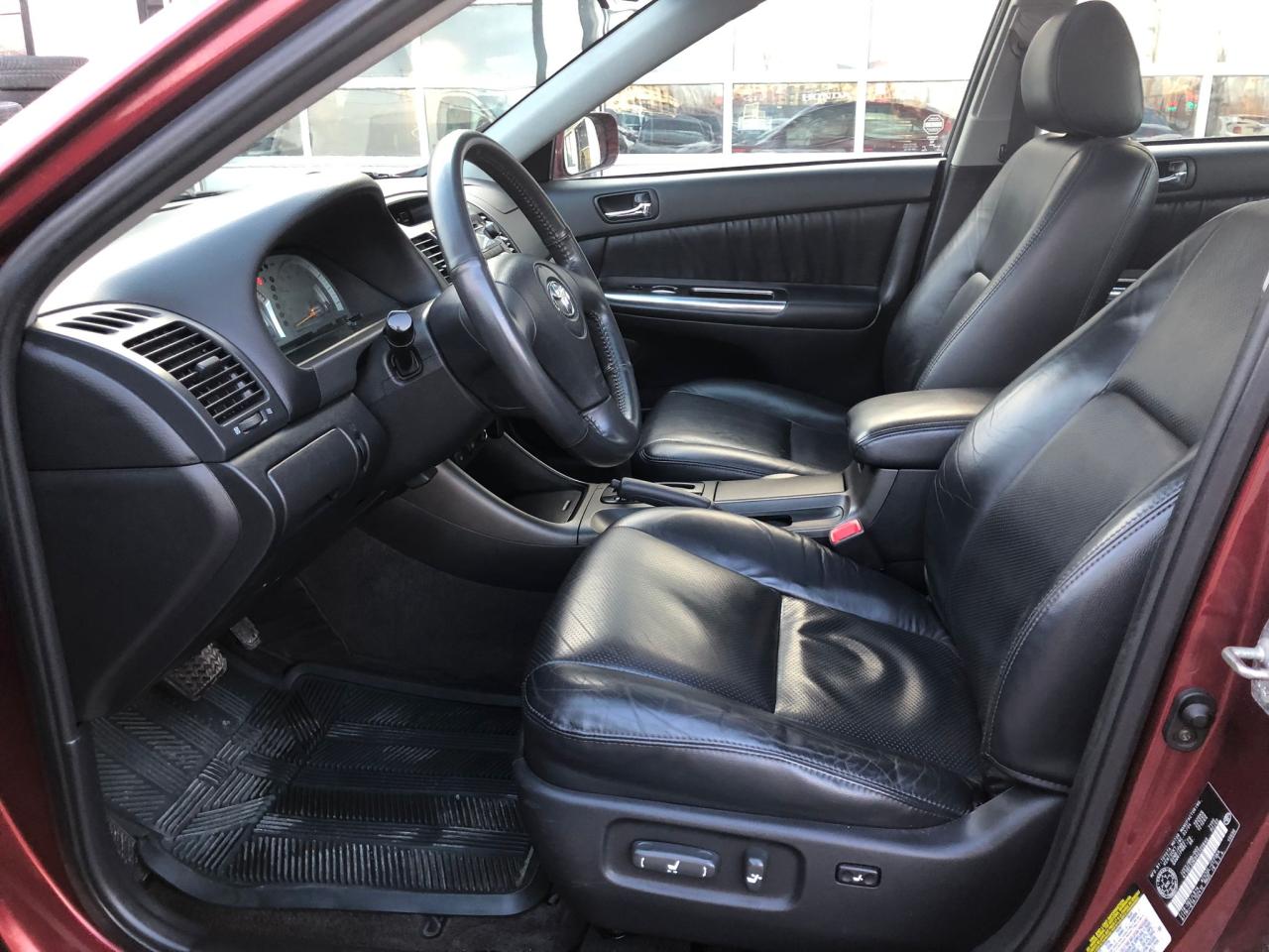 2004 Toyota Camry SE - Photo #10