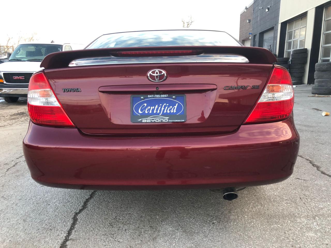 2004 Toyota Camry SE - Photo #6