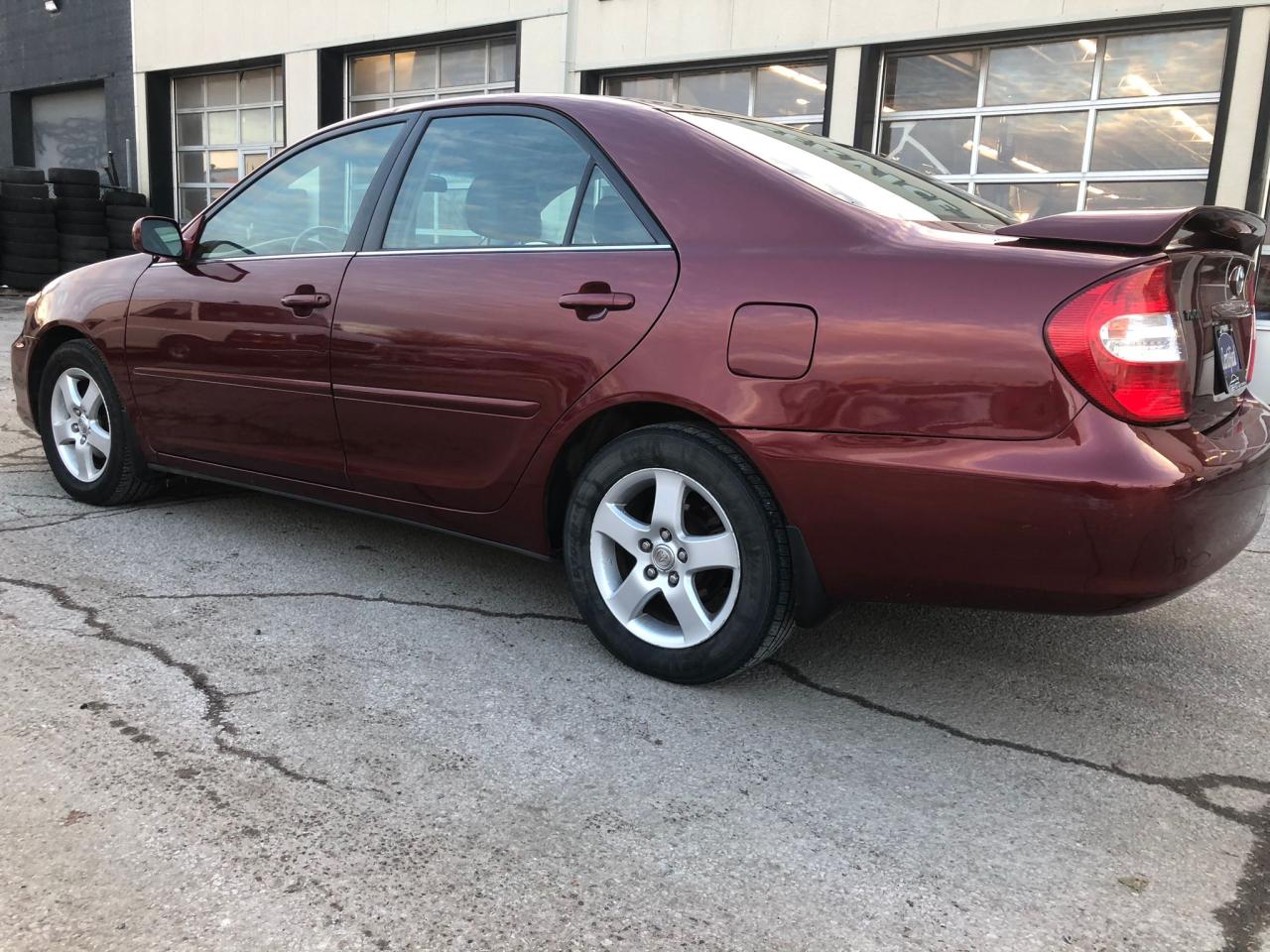 2004 Toyota Camry SE Photo3