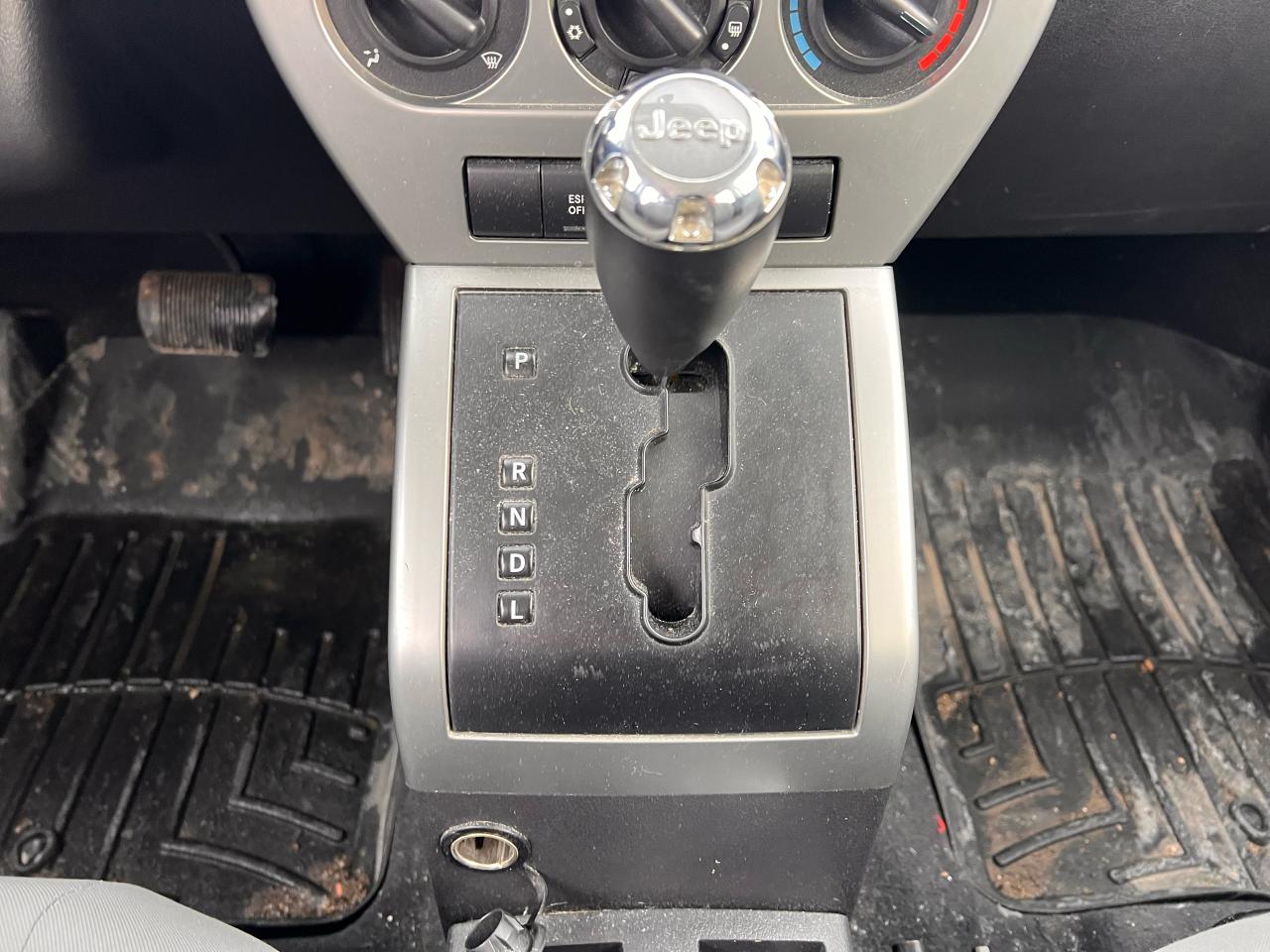 2007 Jeep Compass Sport Photo46