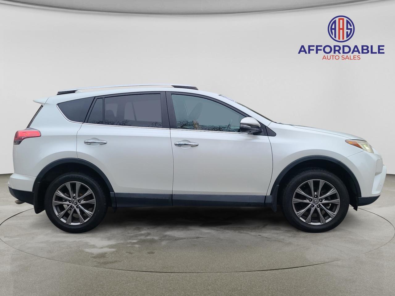 2016 Toyota RAV4 LIMITED  - Photo #6