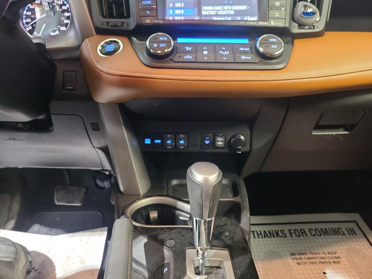 2016 Toyota RAV4 LIMITED  - Photo #15