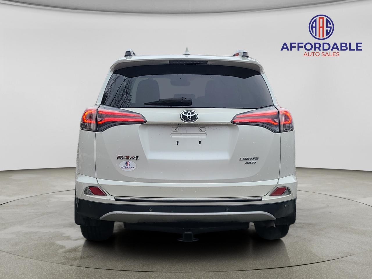 2016 Toyota RAV4 LIMITED  - Photo #4