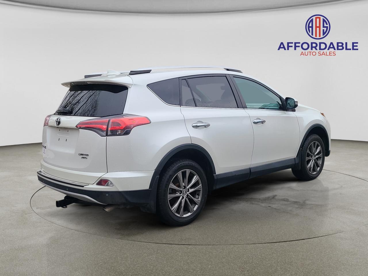 2016 Toyota RAV4 LIMITED  - Photo #5