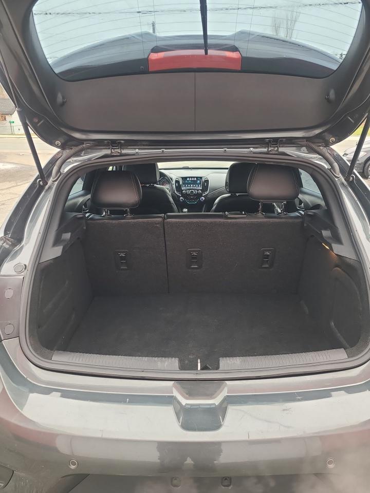 2017 Chevrolet Cruze Premier - Photo #10