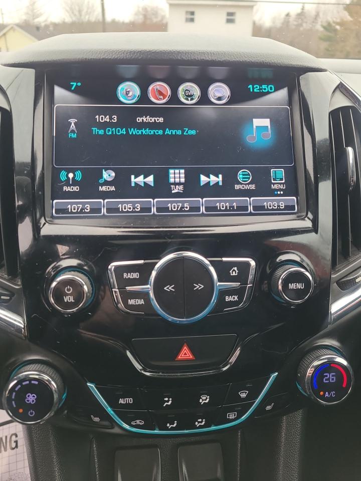 2017 Chevrolet Cruze Premier - Photo #11