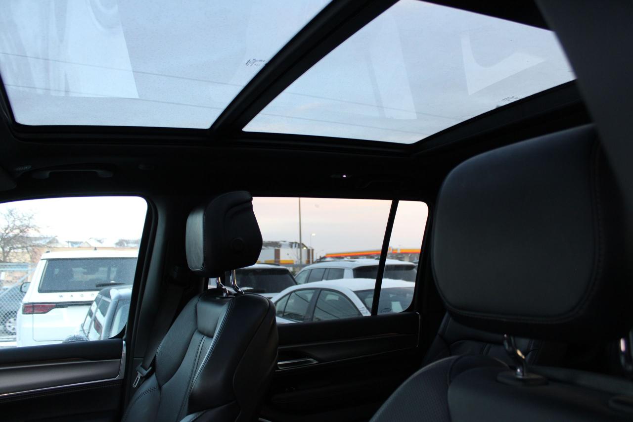 2024 Jeep Wagoneer SERIES II CARBIDE 4X4 - Photo #11