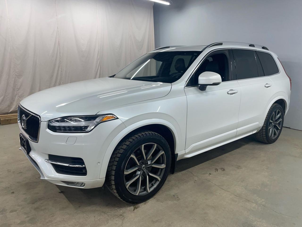 2017 Volvo XC90 T6 Momentum