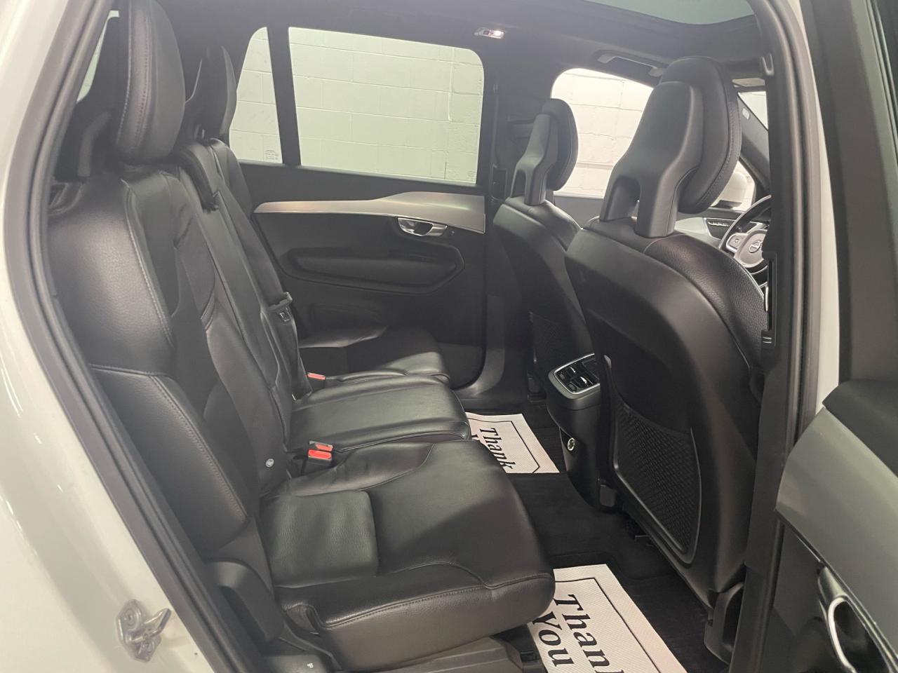 2017 Volvo XC90 T6 Momentum