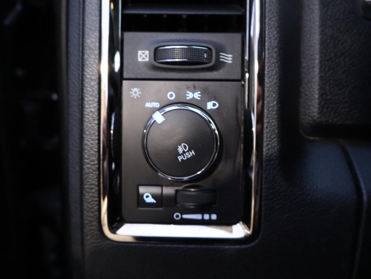 2014 RAM 1500 SPORT HEMI 4WD CREW CERTIFIED CAMERA NAV BLUETOOTH LEATHER HEATED SEATS SUNROOF CRUISE ALLLOYS - Photo #30