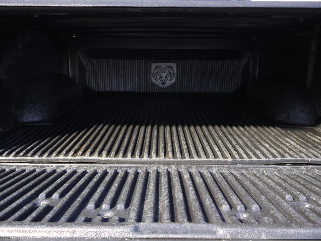 2014 RAM 1500 SPORT HEMI 4WD CREW CERTIFIED CAMERA NAV BLUETOOTH LEATHER HEATED SEATS SUNROOF CRUISE ALLLOYS - Photo #37