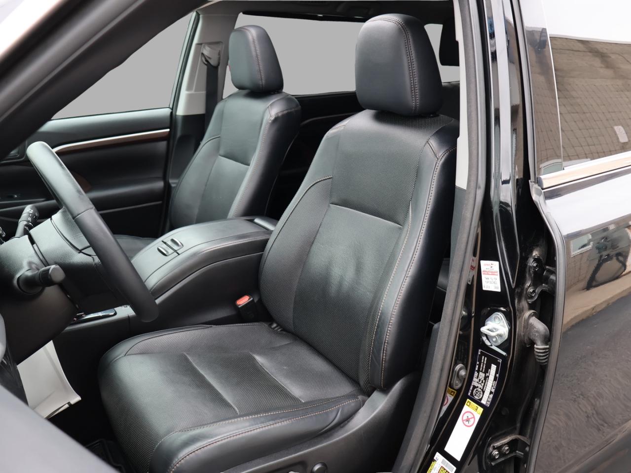 2016 Toyota Highlander LIMITED AWD CERTIFIED *ACCIDENT FREE* CAMERA NAV BLUETOOTH LEATHER HEATED SEATS PANO ROOF CRUISE ALLOYS - Photo #13