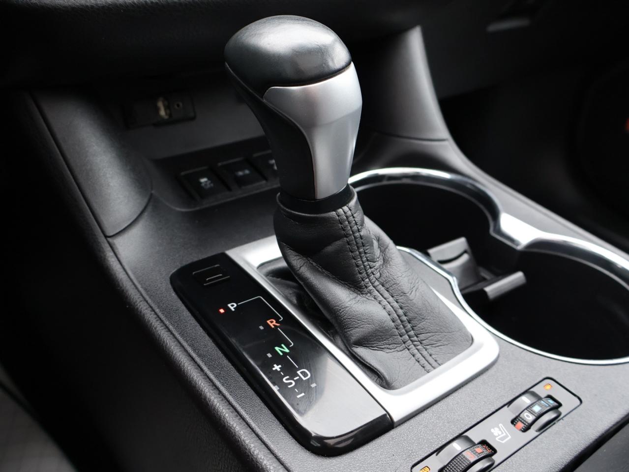 2016 Toyota Highlander LIMITED AWD CERTIFIED *ACCIDENT FREE* CAMERA NAV BLUETOOTH LEATHER HEATED SEATS PANO ROOF CRUISE ALLOYS - Photo #20