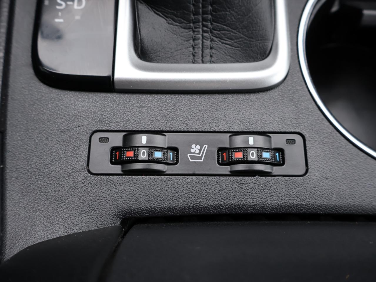 2016 Toyota Highlander LIMITED AWD CERTIFIED *ACCIDENT FREE* CAMERA NAV BLUETOOTH LEATHER HEATED SEATS PANO ROOF CRUISE ALLOYS - Photo #26