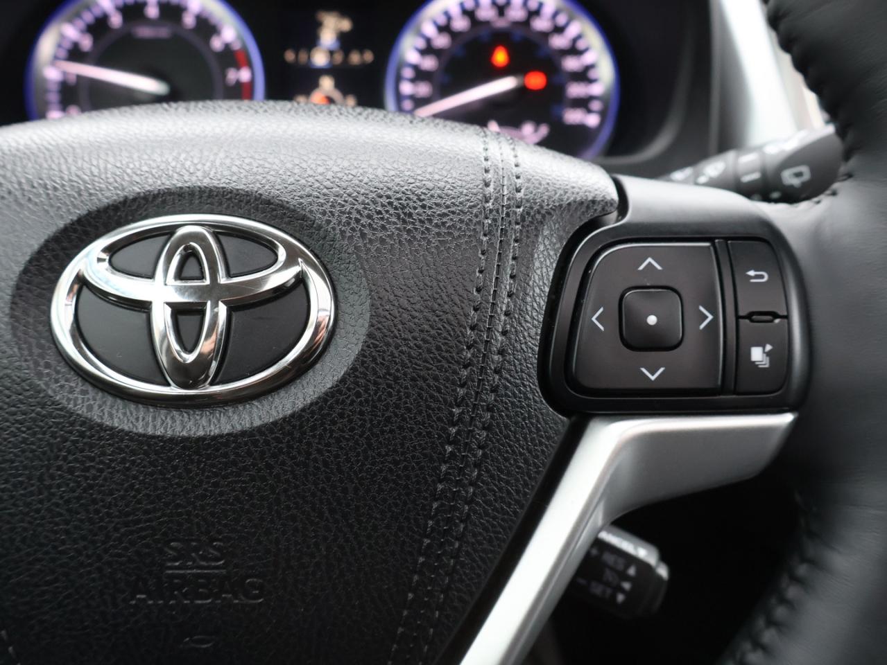 2016 Toyota Highlander LIMITED AWD CERTIFIED *ACCIDENT FREE* CAMERA NAV BLUETOOTH LEATHER HEATED SEATS PANO ROOF CRUISE ALLOYS - Photo #33