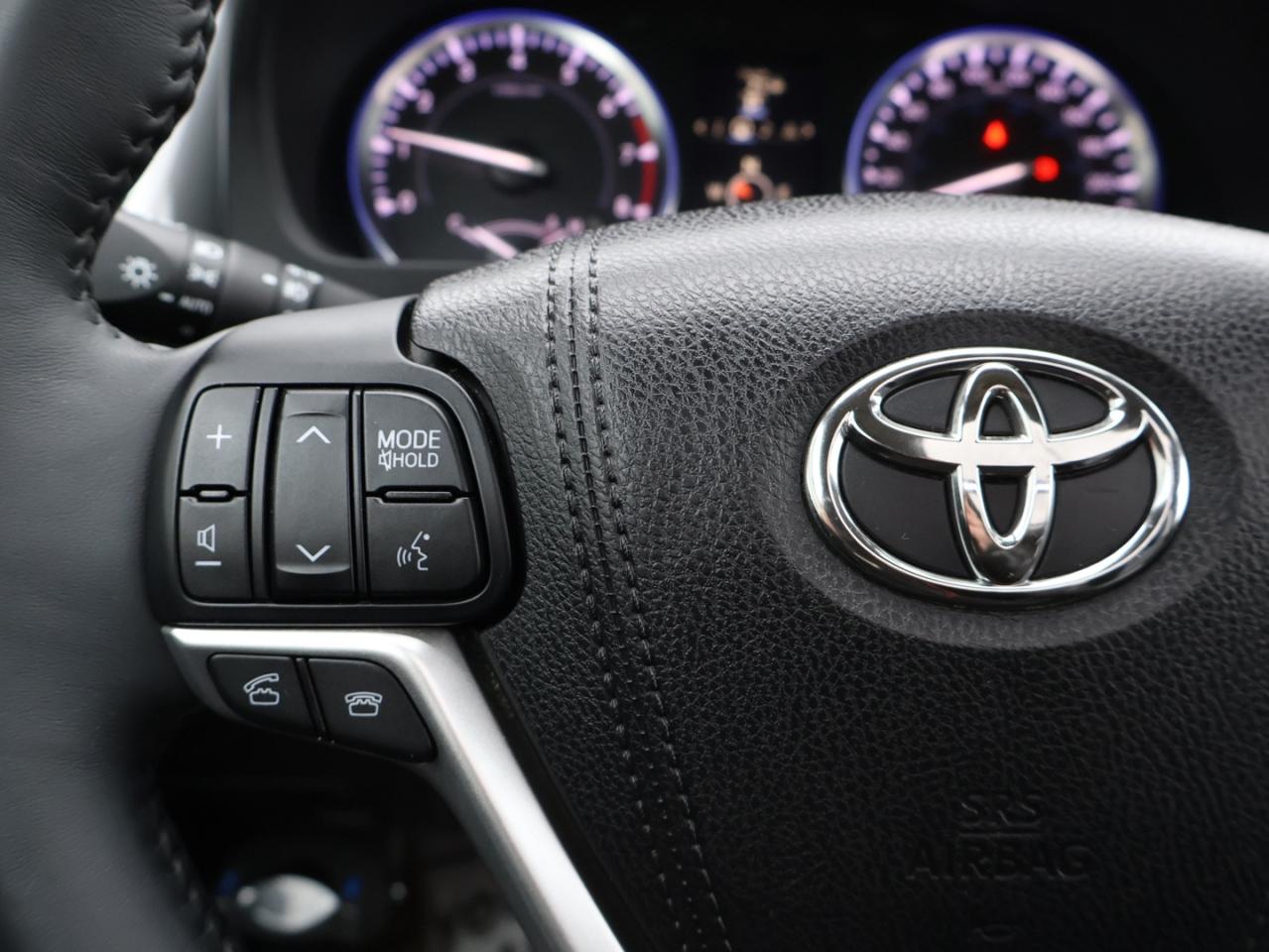 2016 Toyota Highlander LIMITED AWD CERTIFIED *ACCIDENT FREE* CAMERA NAV BLUETOOTH LEATHER HEATED SEATS PANO ROOF CRUISE ALLOYS - Photo #32