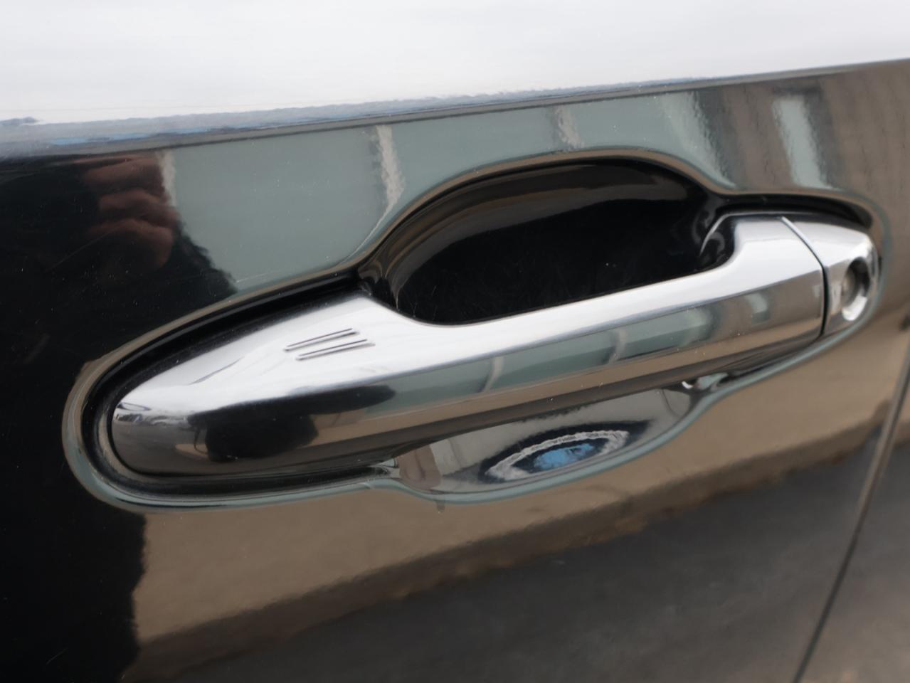 2016 Toyota Highlander LIMITED AWD CERTIFIED *ACCIDENT FREE* CAMERA NAV BLUETOOTH LEATHER HEATED SEATS PANO ROOF CRUISE ALLOYS - Photo #38