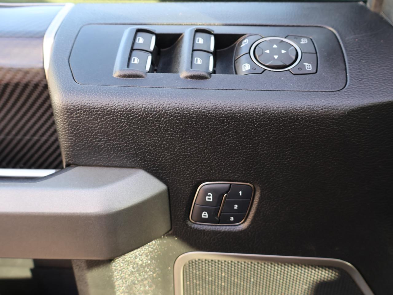 2018 Ford F-150 RAPTOR SUPER CREW 4WD CERTIFIED *ACCIDENT FREE* CAMERA NAV BLUETOOTH LEATHER HEATED SEATS PANO ROOF CRUISE ALLOYS - Photo #26