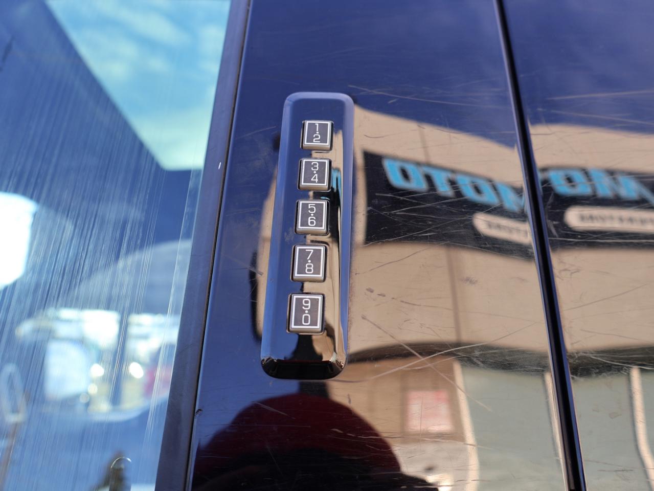 2018 Ford F-150 RAPTOR SUPER CREW 4WD CERTIFIED *ACCIDENT FREE* CAMERA NAV BLUETOOTH LEATHER HEATED SEATS PANO ROOF CRUISE ALLOYS - Photo #32