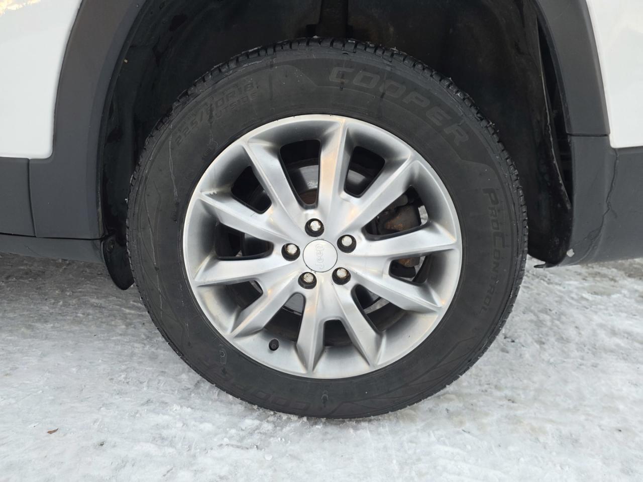 2018 Jeep Cherokee Limited 4WD - Photo #10