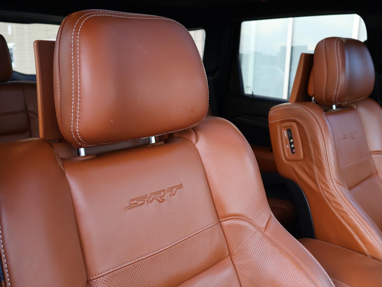 2016 Jeep Grand Cherokee SRT 4WD CERTIFIED *DODGE MAINTAIN* CAMERA NAV BLUETOOTH LEATHER HEATED SEATS SUNROOF CRUISE ALLOYS - Photo #37