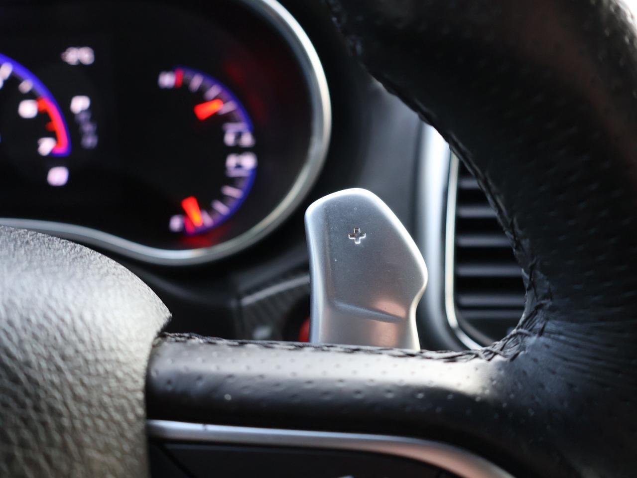 2016 Jeep Grand Cherokee SRT 4WD CERTIFIED *DODGE MAINTAIN* CAMERA NAV BLUETOOTH LEATHER HEATED SEATS SUNROOF CRUISE ALLOYS - Photo #40